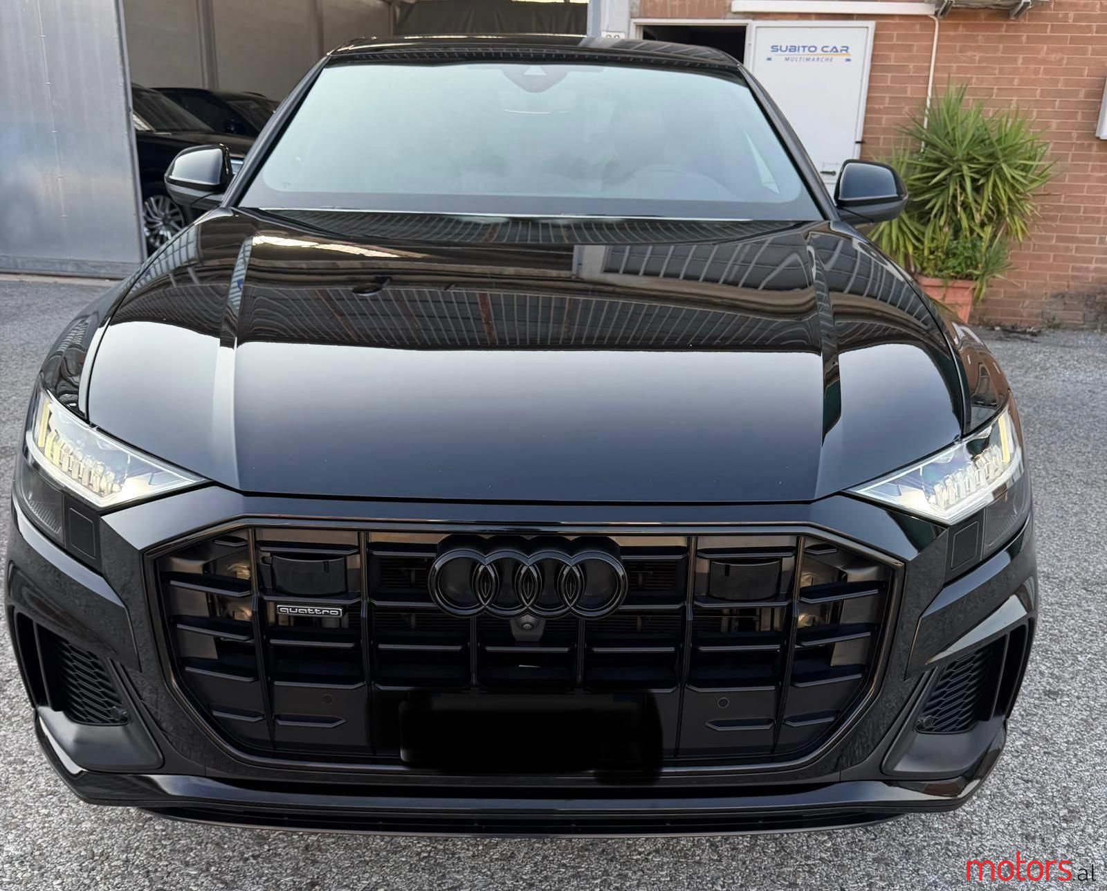 2023' Audi Q8 photo #1