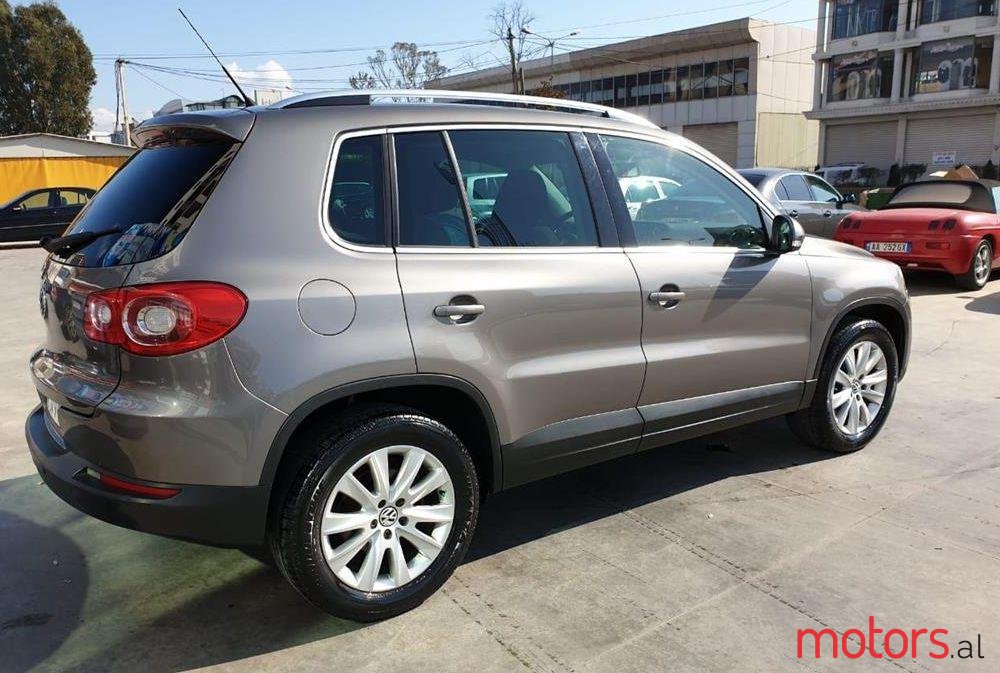 2008' Volkswagen Tiguan photo #1