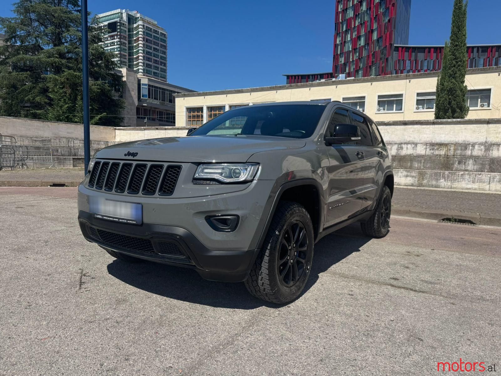 2015' Jeep Grand Cherokee photo #5