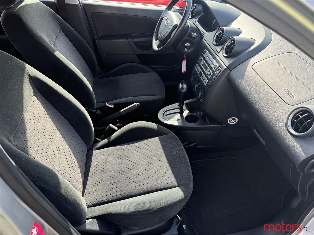 2005' Ford Fiesta photo #3