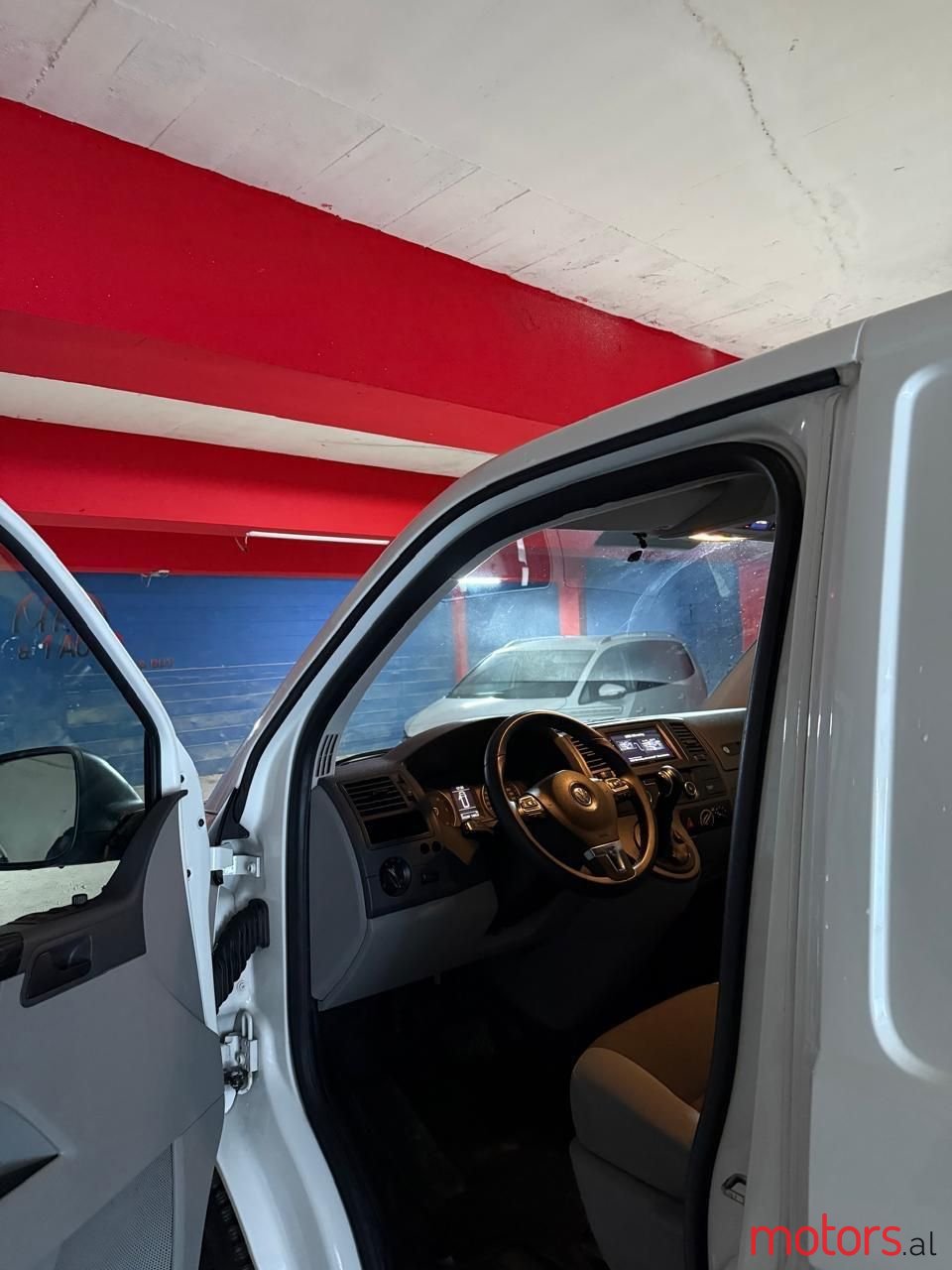 2015' Volkswagen T6 Transporter photo #5