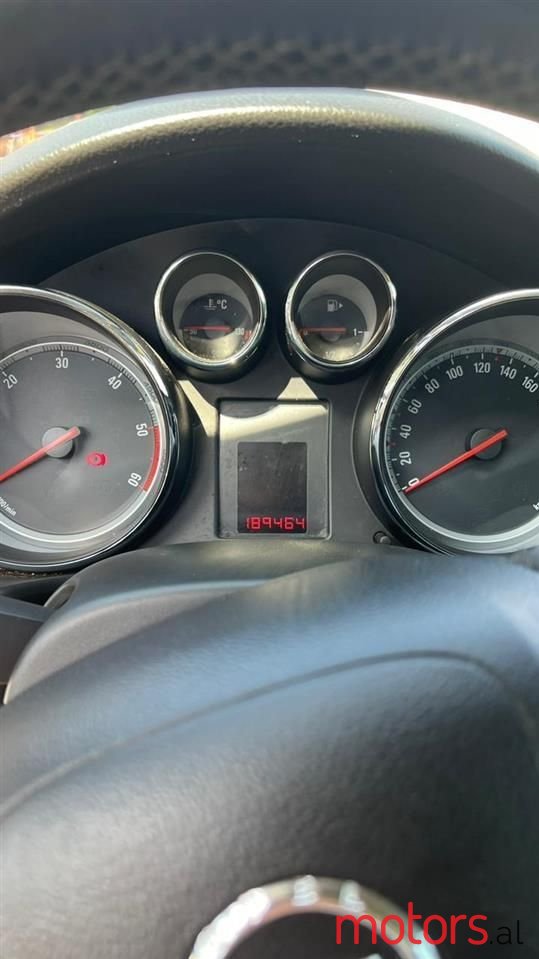 2009' Opel Insignia photo #2