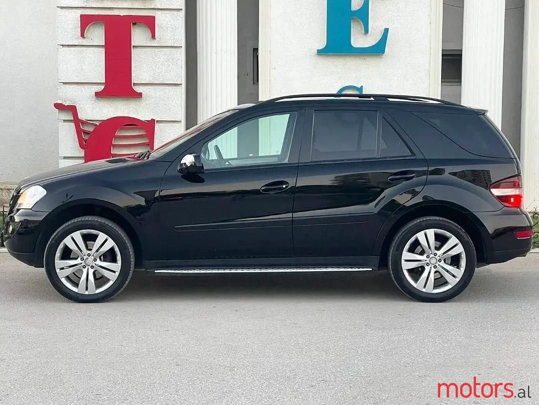 2009' Mercedes-Benz ML 280 photo #6