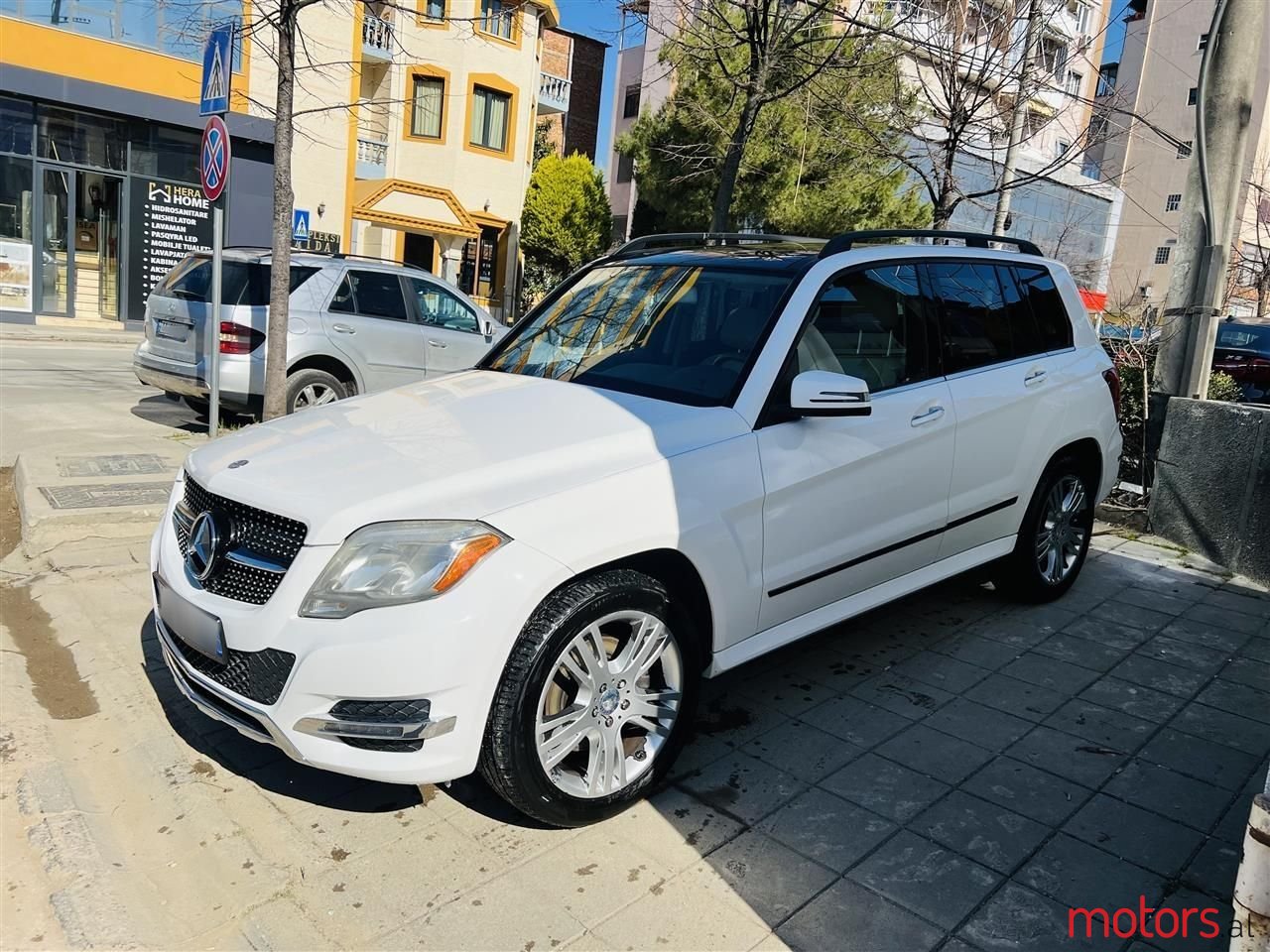 2014' Mercedes-Benz GLK 250 photo #1