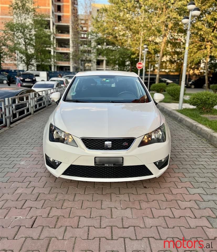 2012' SEAT Ibiza photo #3