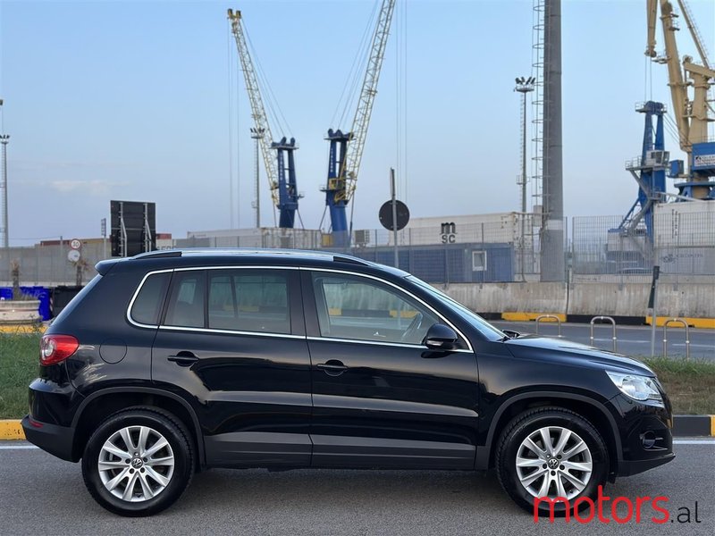 2008' Volkswagen Tiguan photo #6