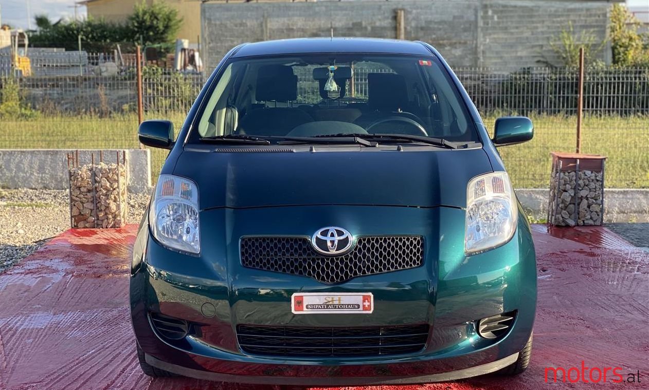 2006' Toyota Yaris photo #1