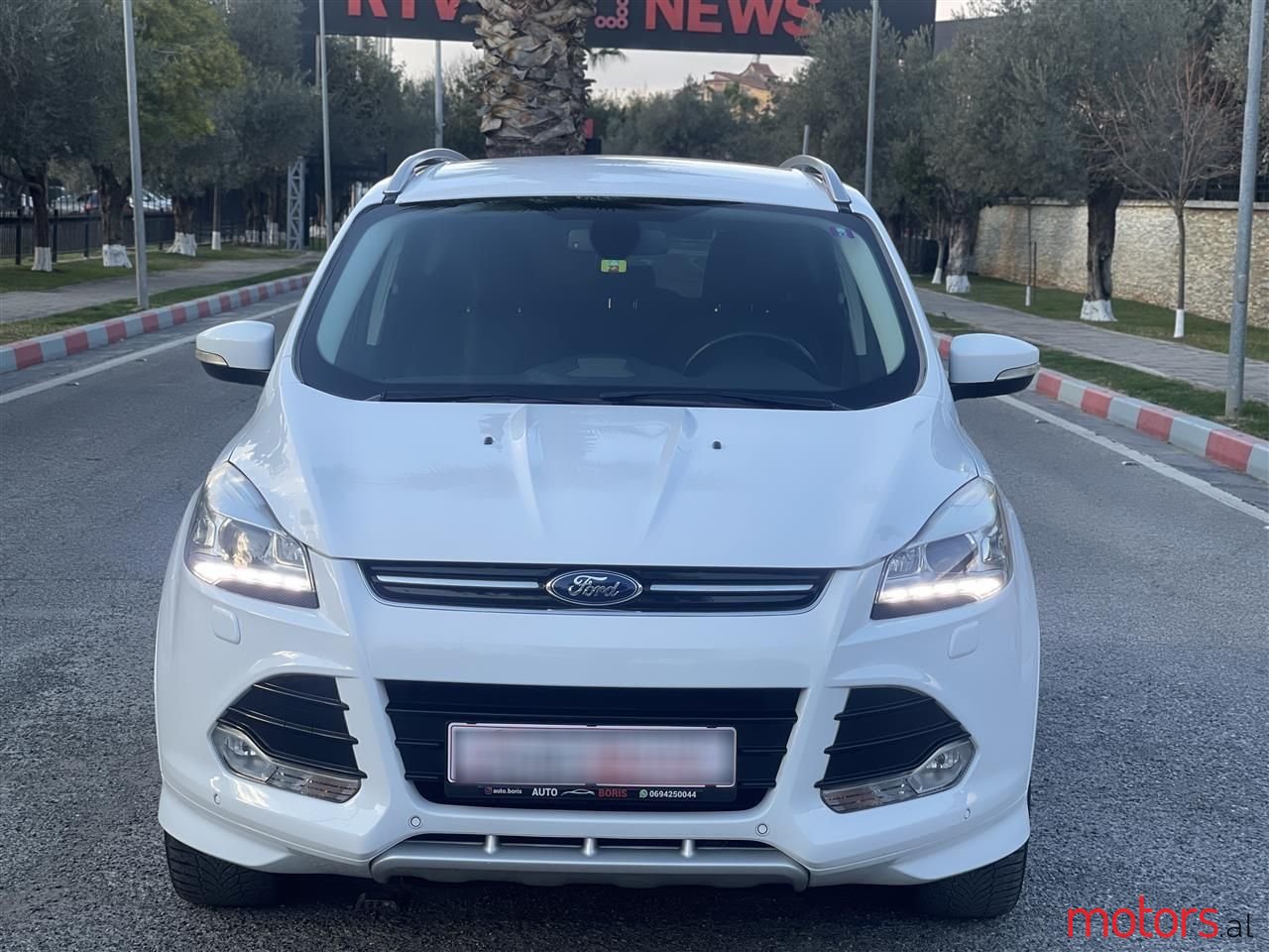 2014' Ford Kuga photo #3