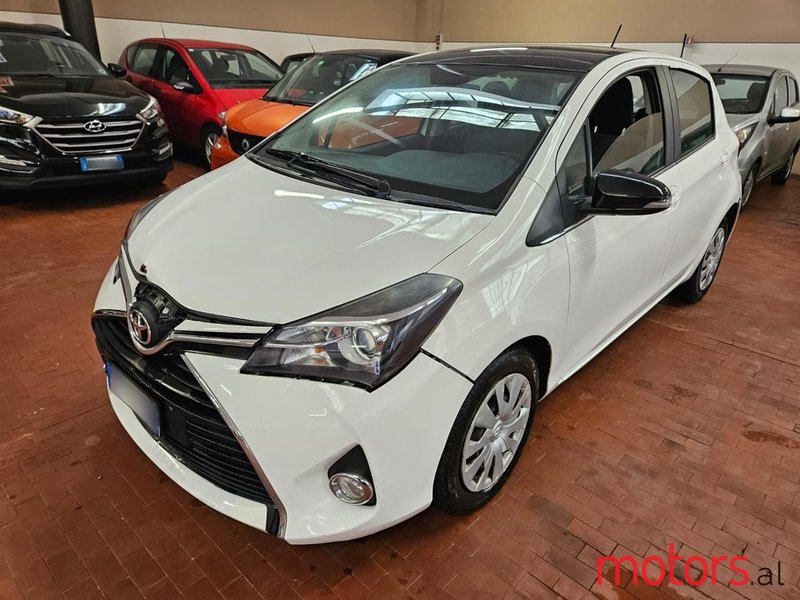 2015' Toyota Yaris photo #4