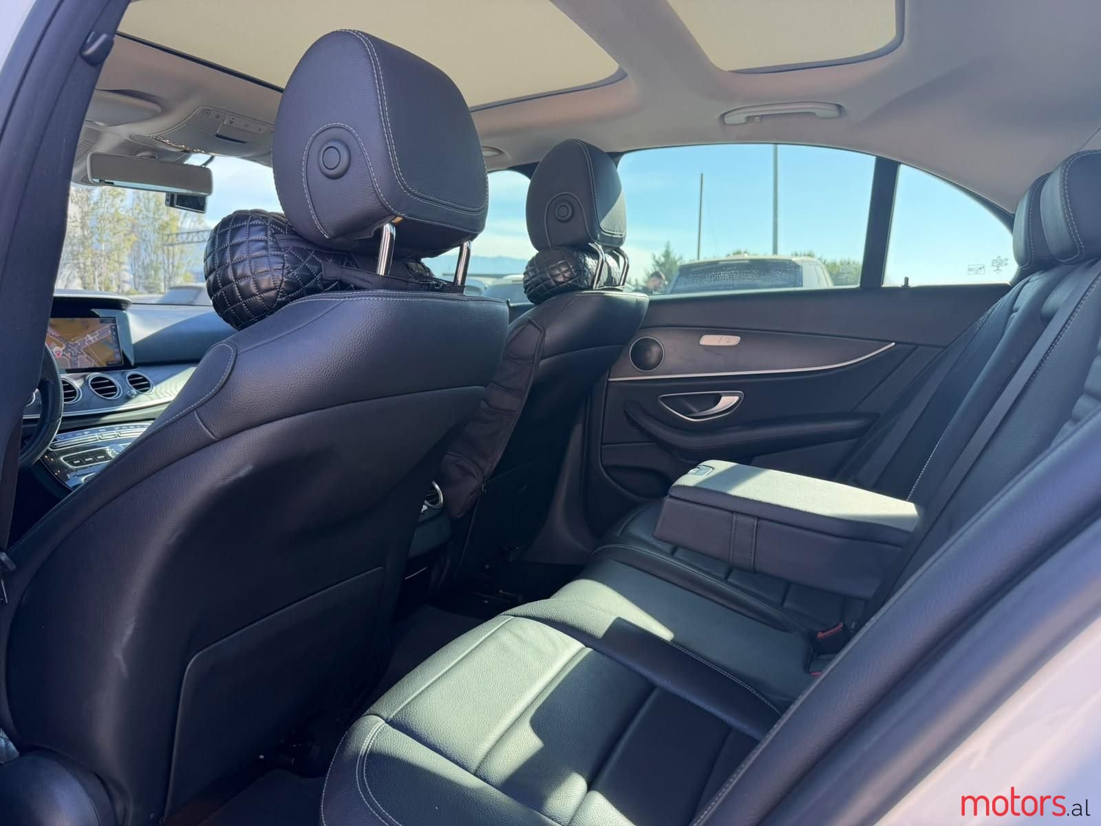 2017' Mercedes-Benz E 220 photo #5
