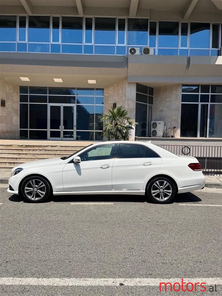2014' Mercedes-Benz E 220 photo #1