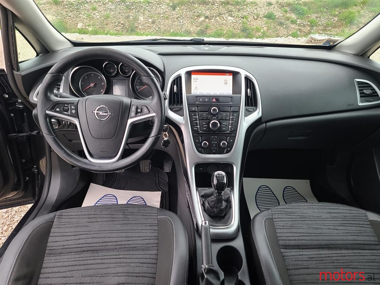 2015' Opel Astra photo #1