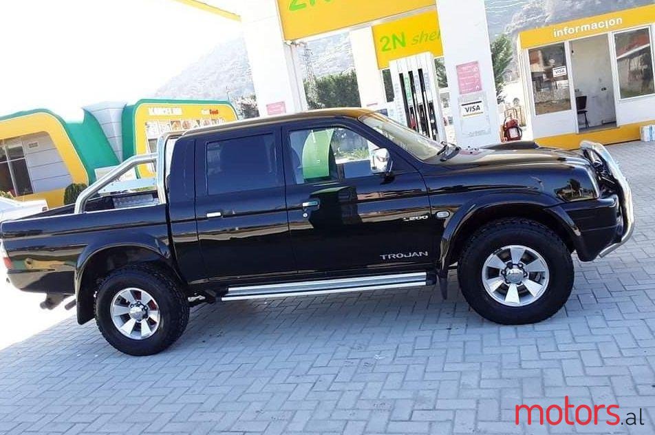 2005' Mitsubishi L200 photo #1