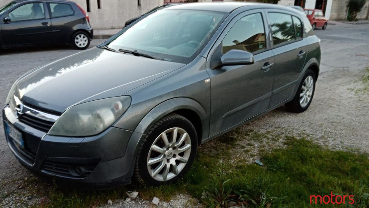 2006' Opel Astra photo #1