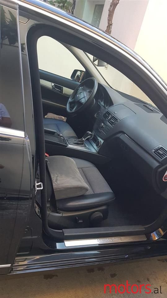 2010' Mercedes-Benz C 220 photo #5