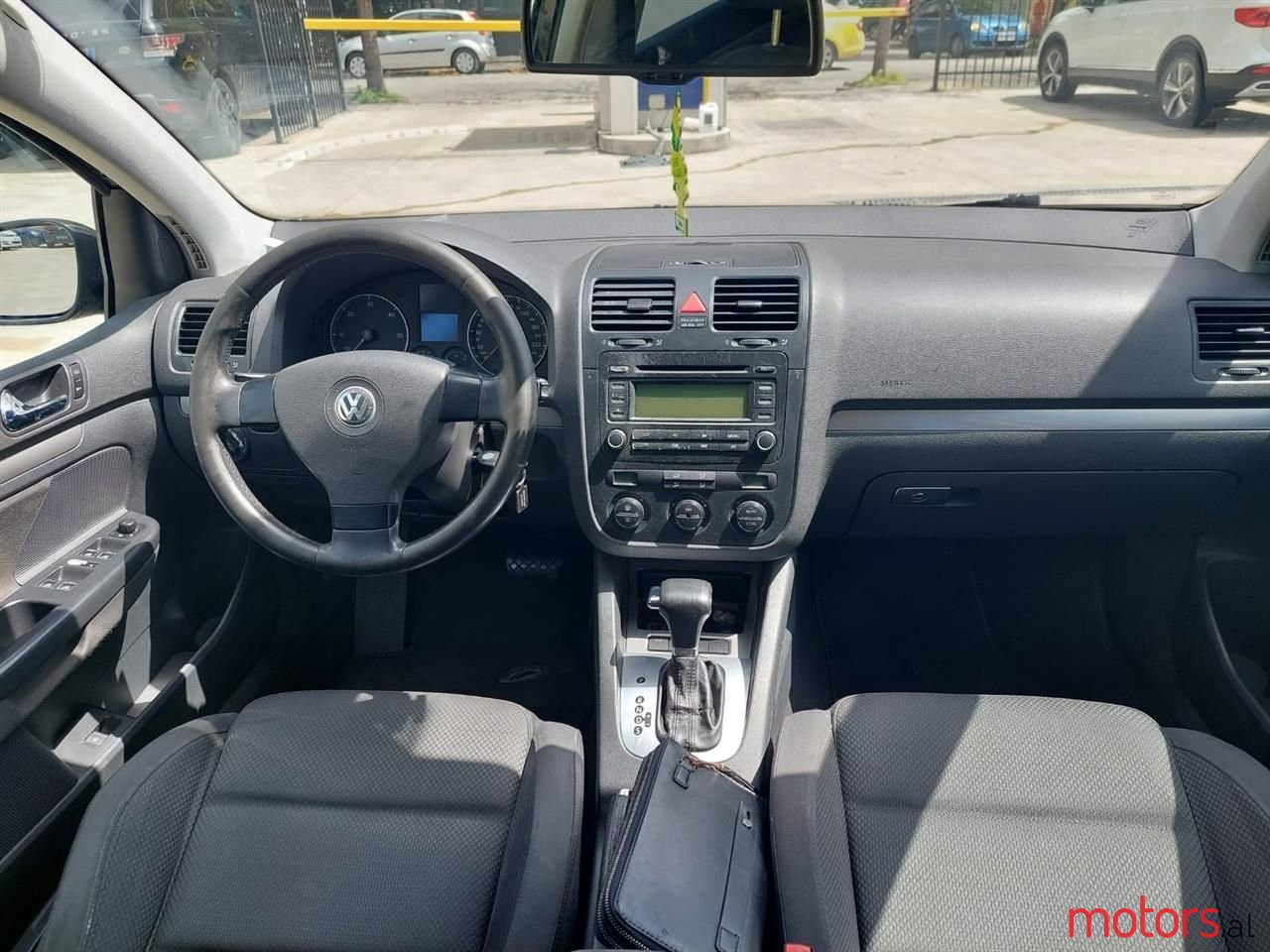 2006' Volkswagen Golf photo #5