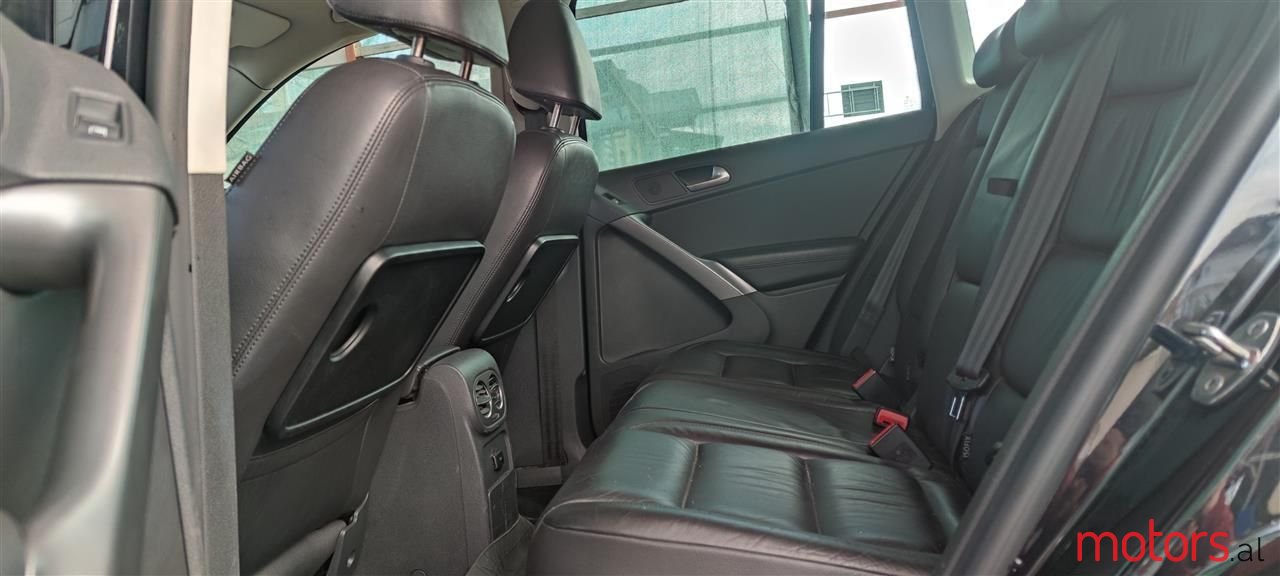 2008' Volkswagen Tiguan photo #5