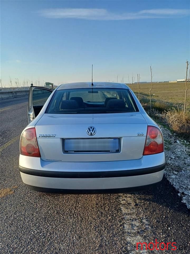 2003' Volkswagen Passat photo #4