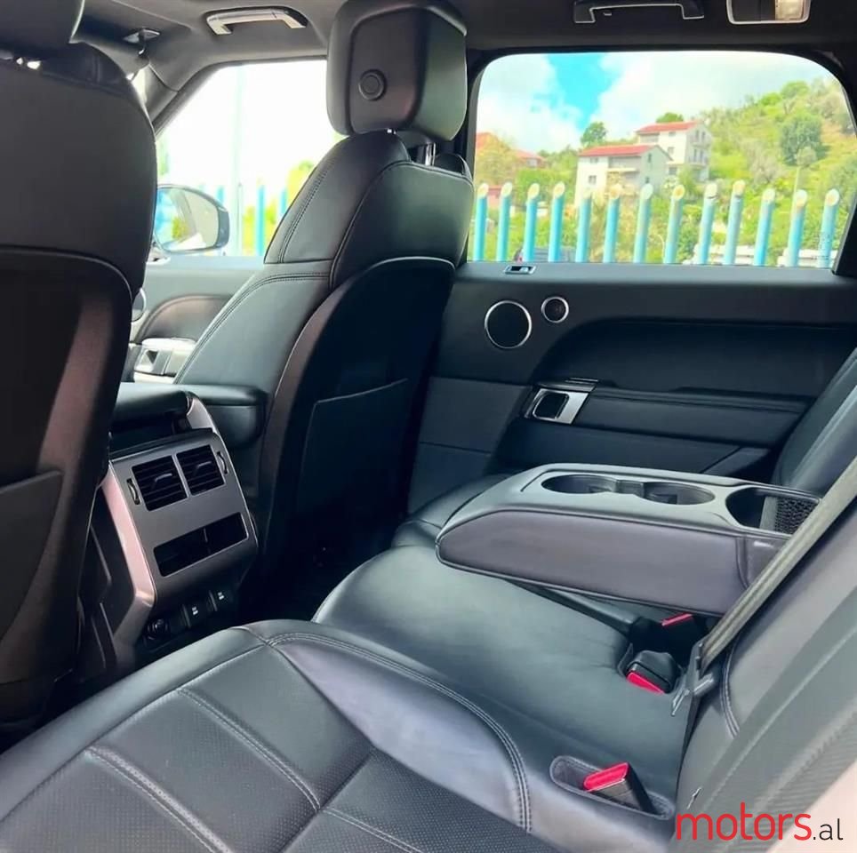 2019' Land Rover Range Rover Sport photo #5
