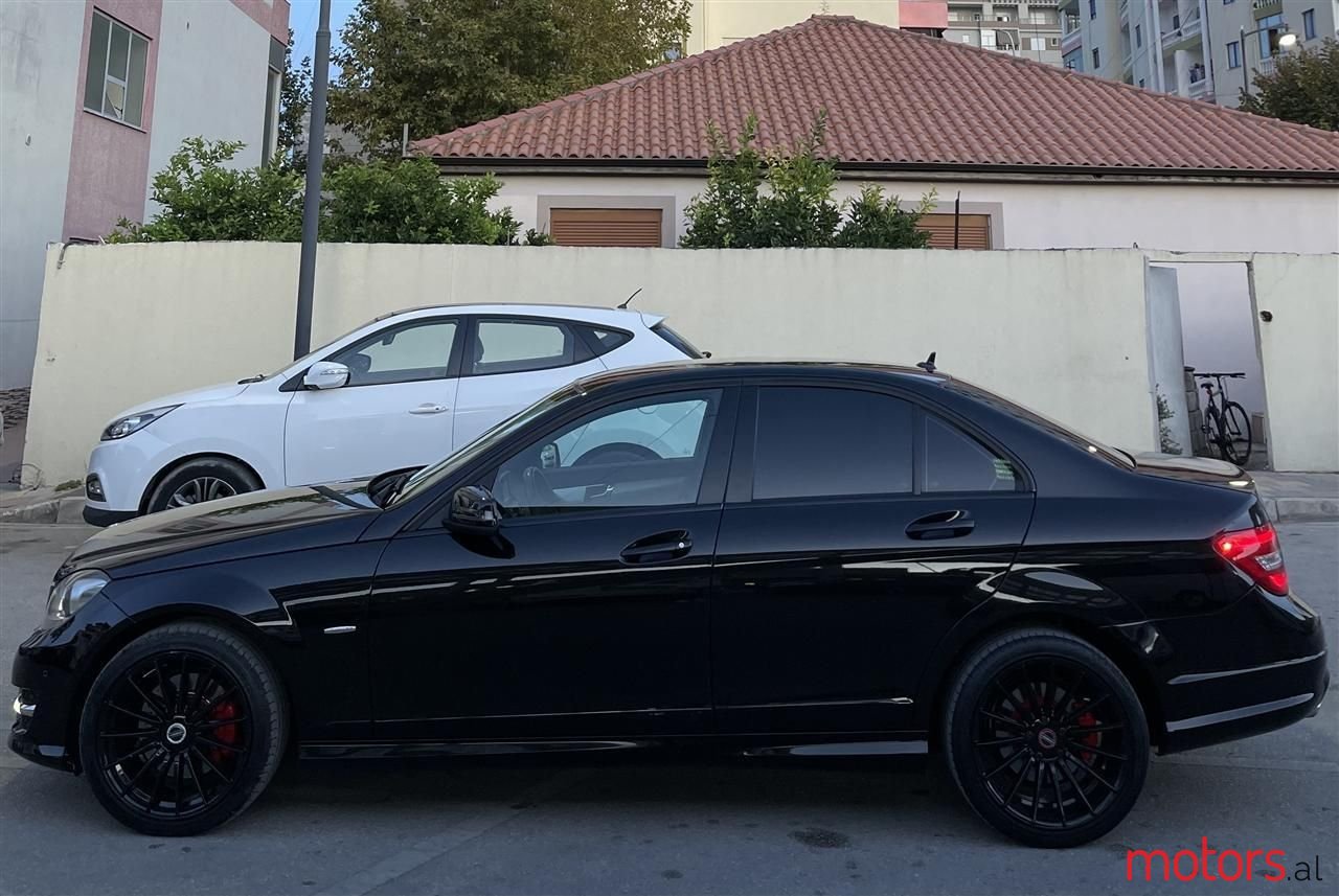 2009' Mercedes-Benz C 320 photo #5