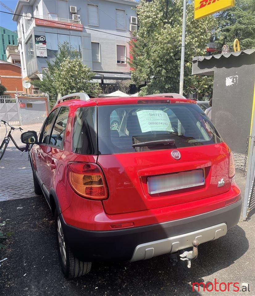 2013' Fiat Sedici photo #4