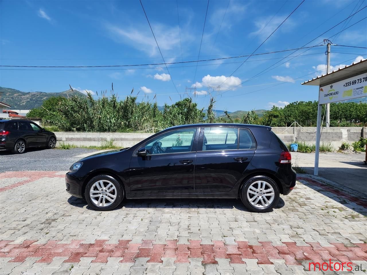 2010' Volkswagen Golf photo #3