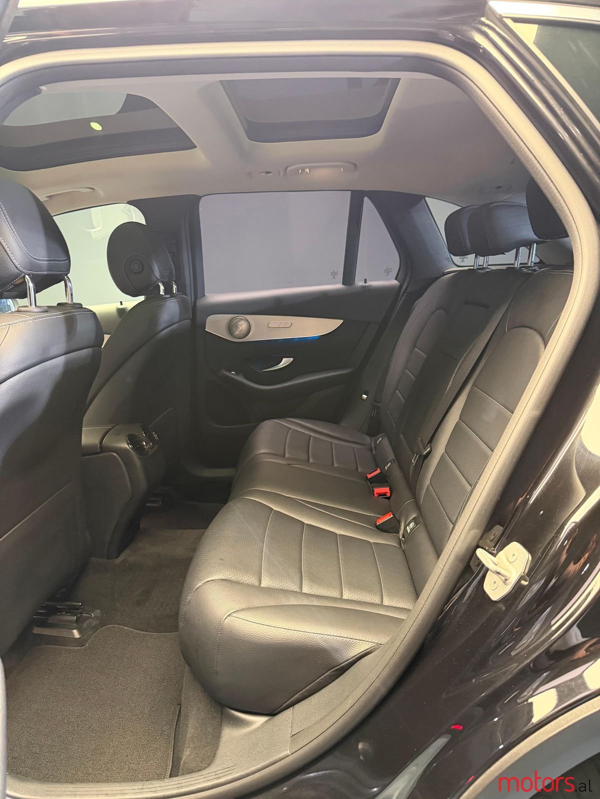 2016' Mercedes-Benz GLC 220 photo #3