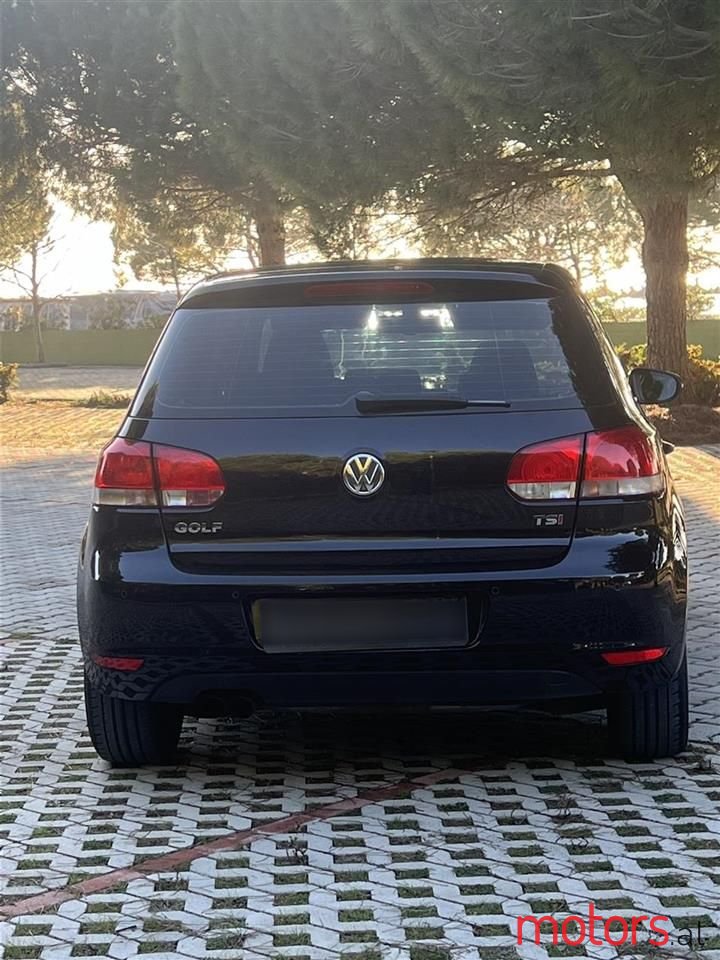 2011' Volkswagen Golf photo #5