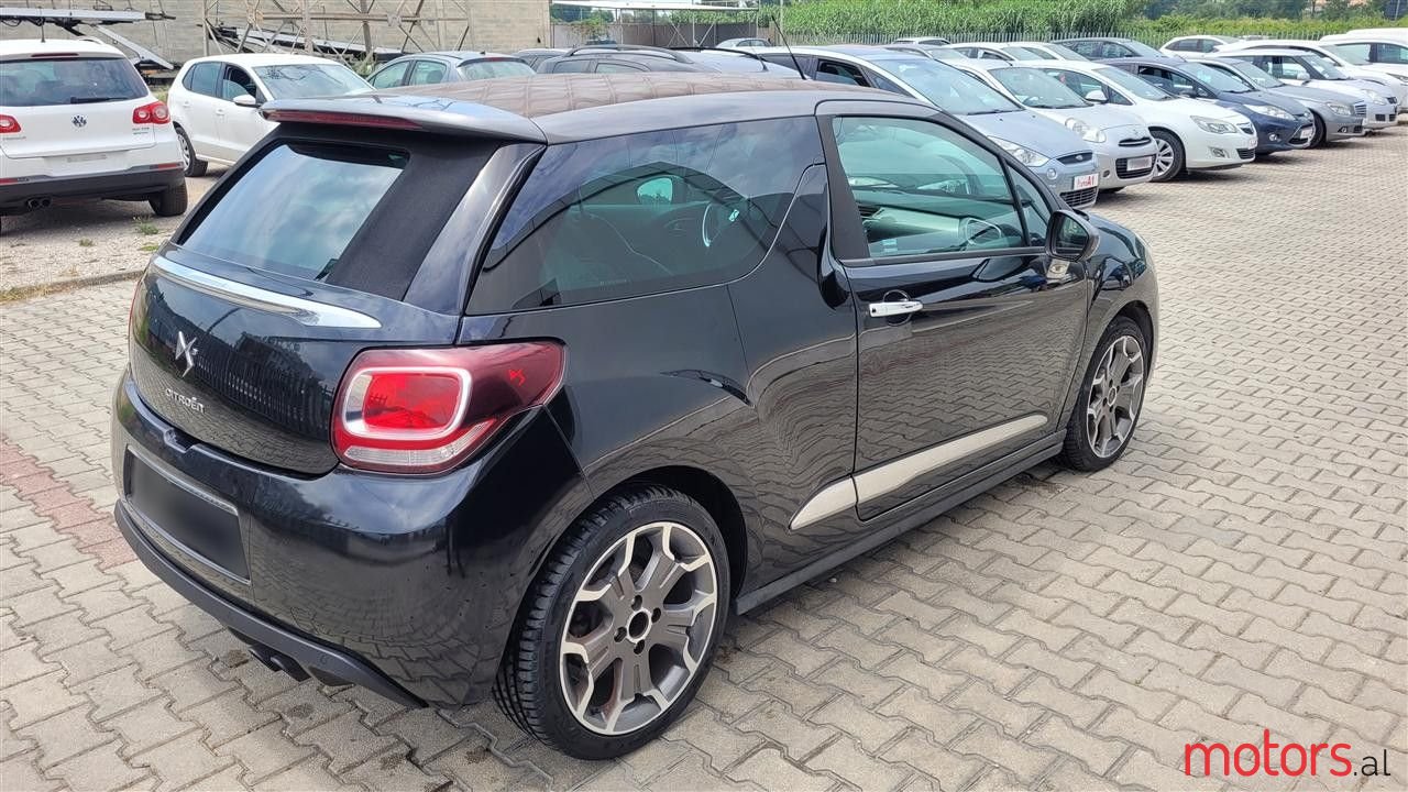 2011' Citroen DS3 photo #3