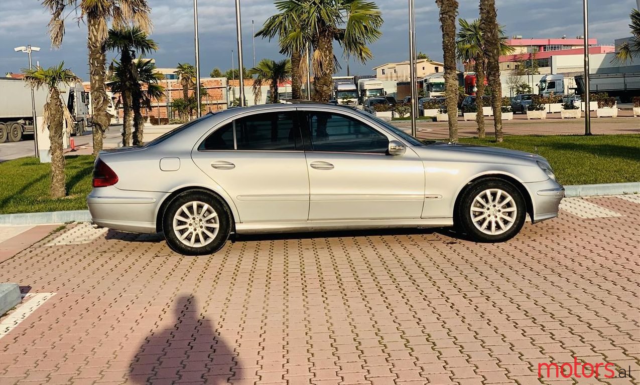 2002' Mercedes-Benz E 270 photo #1