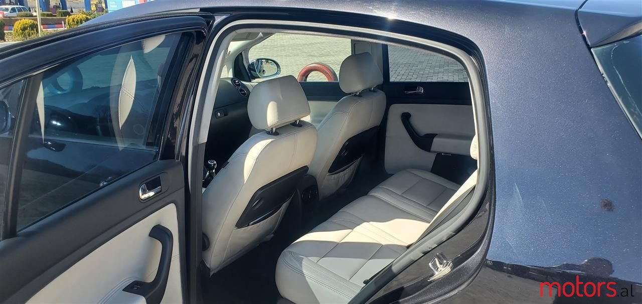 2006' Volkswagen Golf Plus photo #5