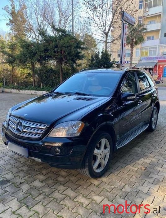 2008' Mercedes-Benz ML 320 photo #1