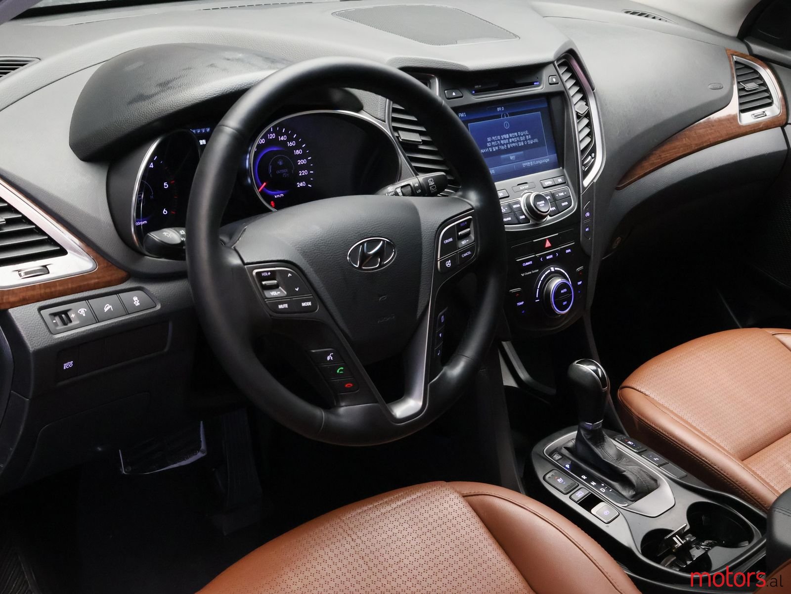 2013' Hyundai Santa Fe photo #1