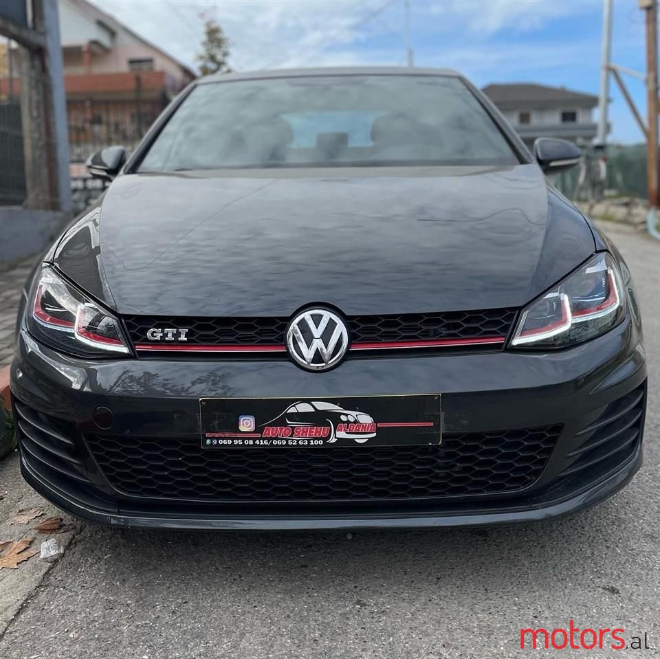 2016' Volkswagen Golf photo #1