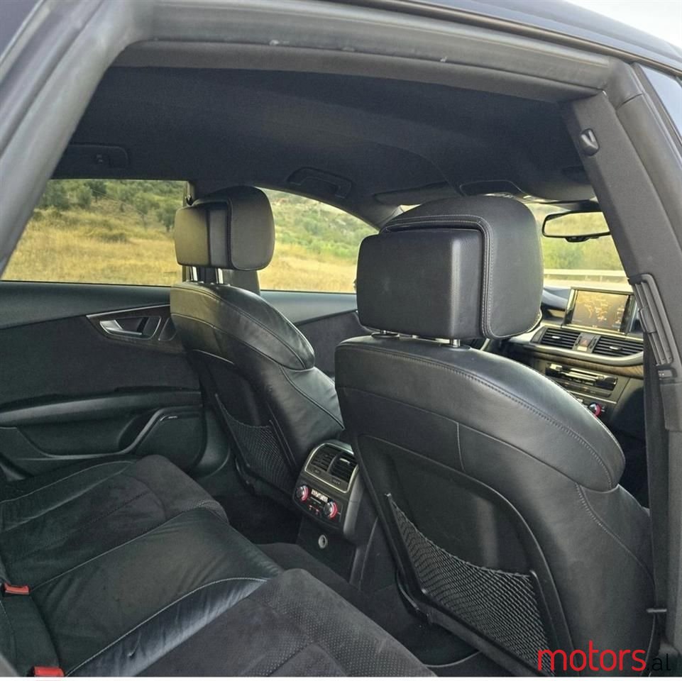 2011' Audi A7 photo #3