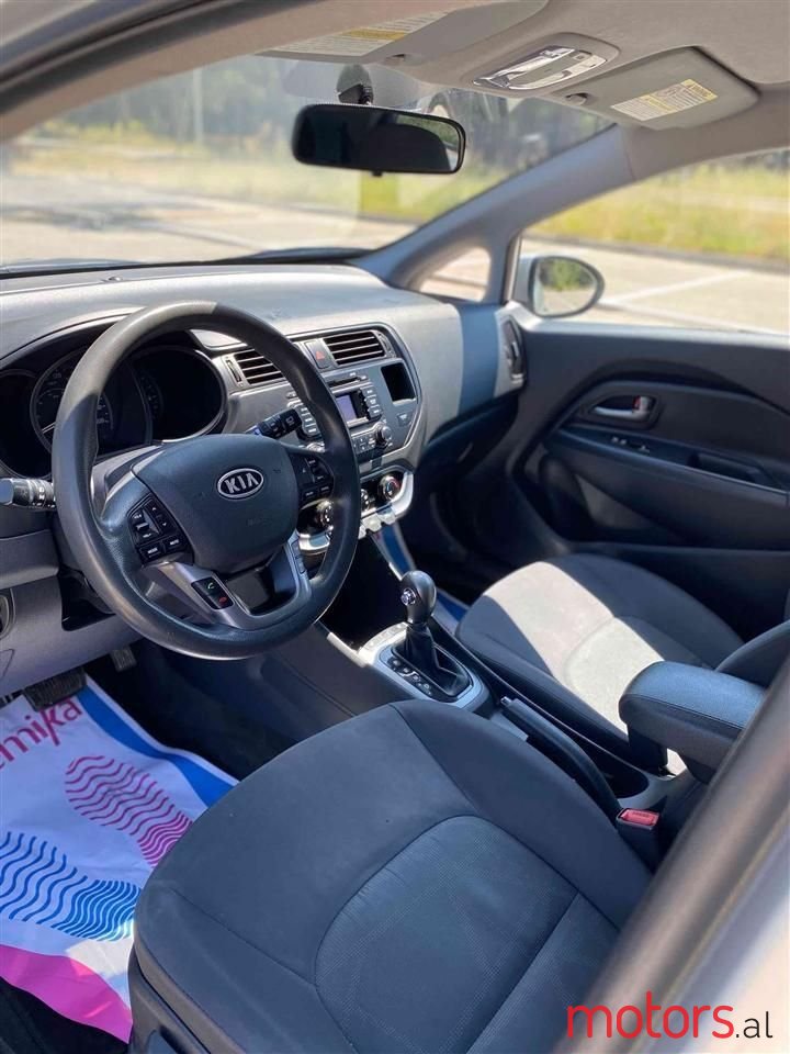 2012' Kia Rio photo #6