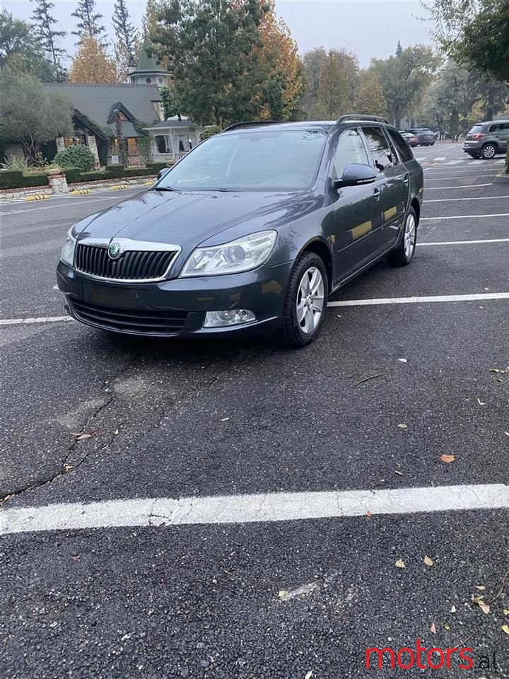 2012' Skoda Octavia photo #1