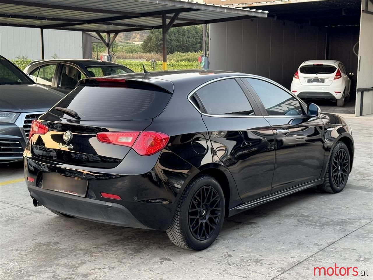 2012' Alfa Romeo Giulietta photo #4