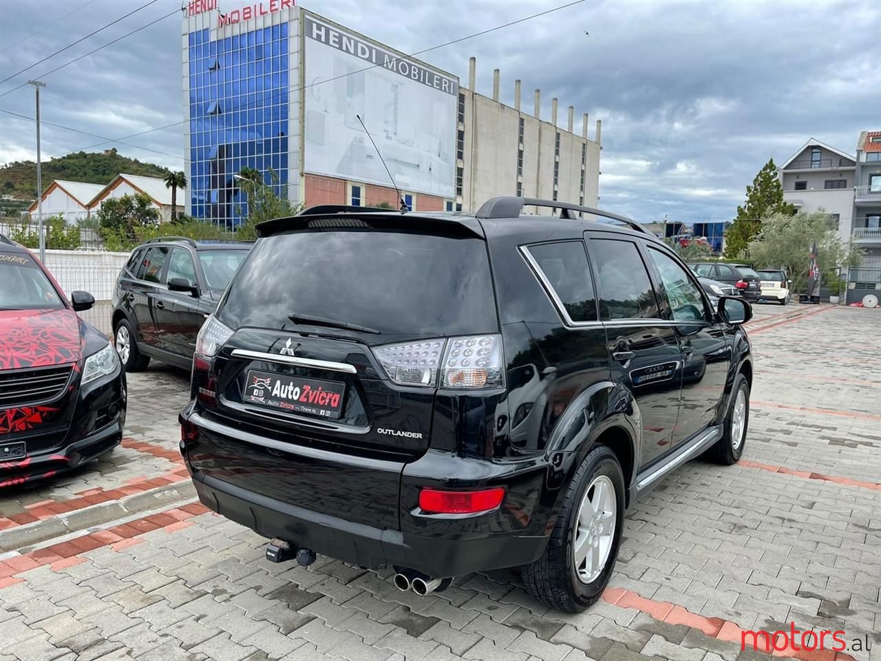 2011' Mitsubishi Outlander photo #2