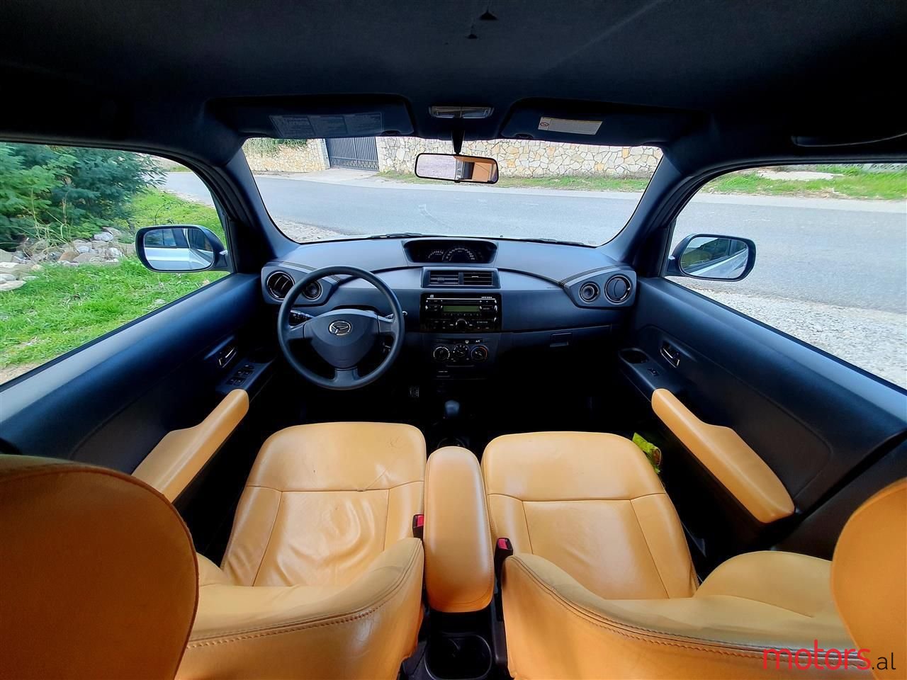 2011' Daihatsu Materia photo #5