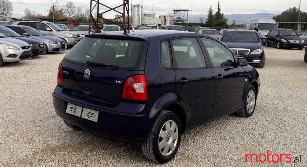 2004' Volkswagen Polo photo #2