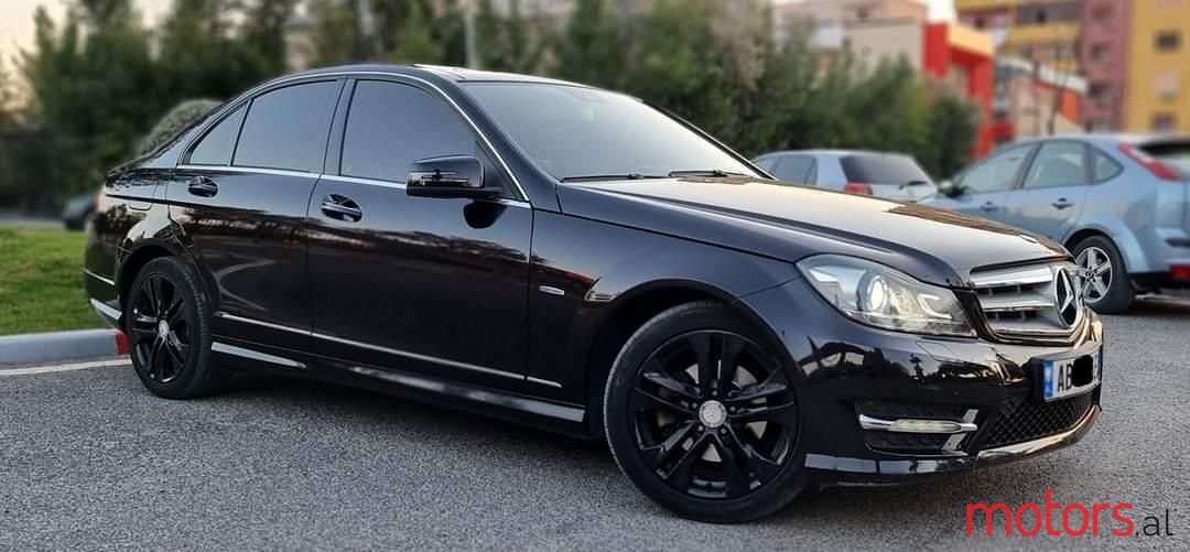 2012' Mercedes-Benz C 220 photo #2