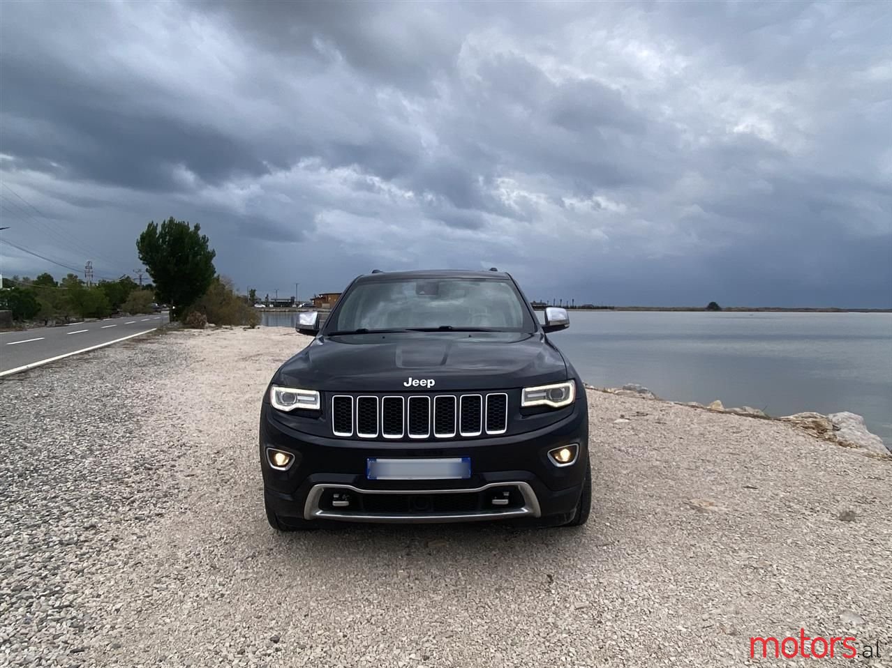 2015' Jeep Grand Cherokee photo #4