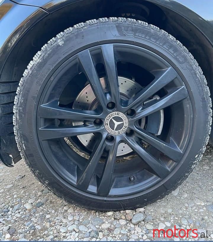 2008' Mercedes-Benz 220 photo #4