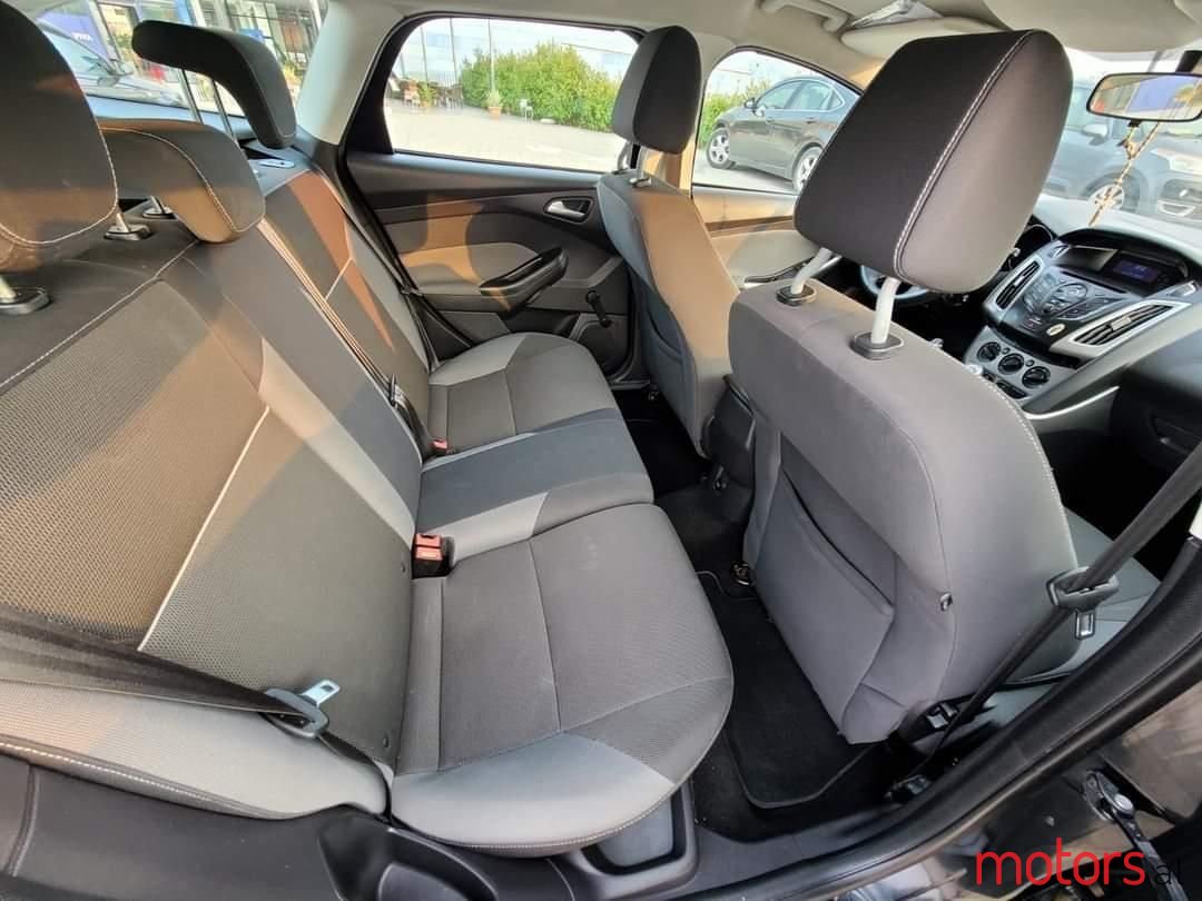 2012' Ford Focus photo #6