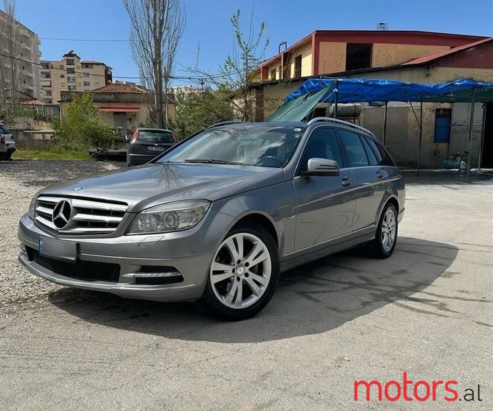 2011' Mercedes-Benz C 250 photo #1