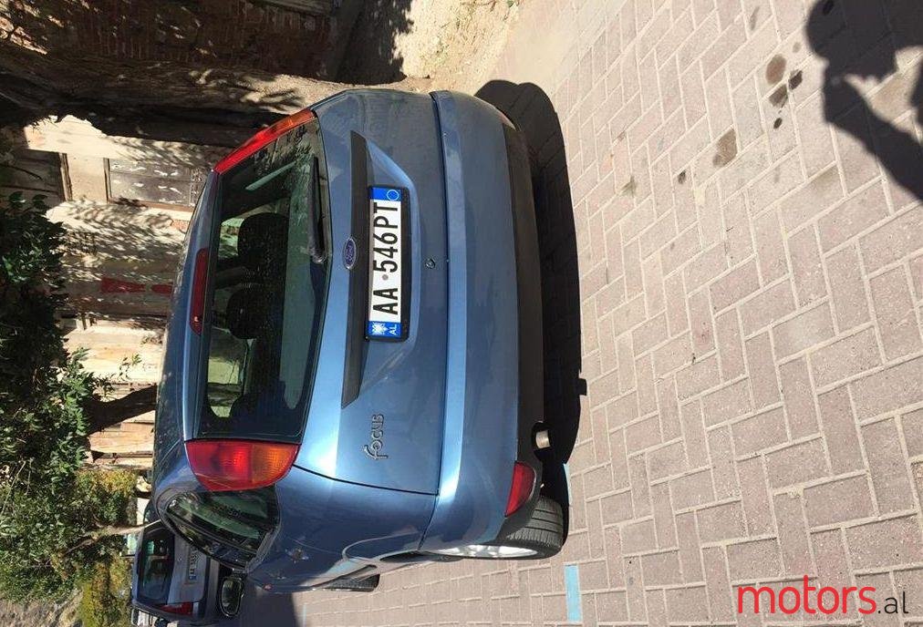 2000' Ford Focus photo #2