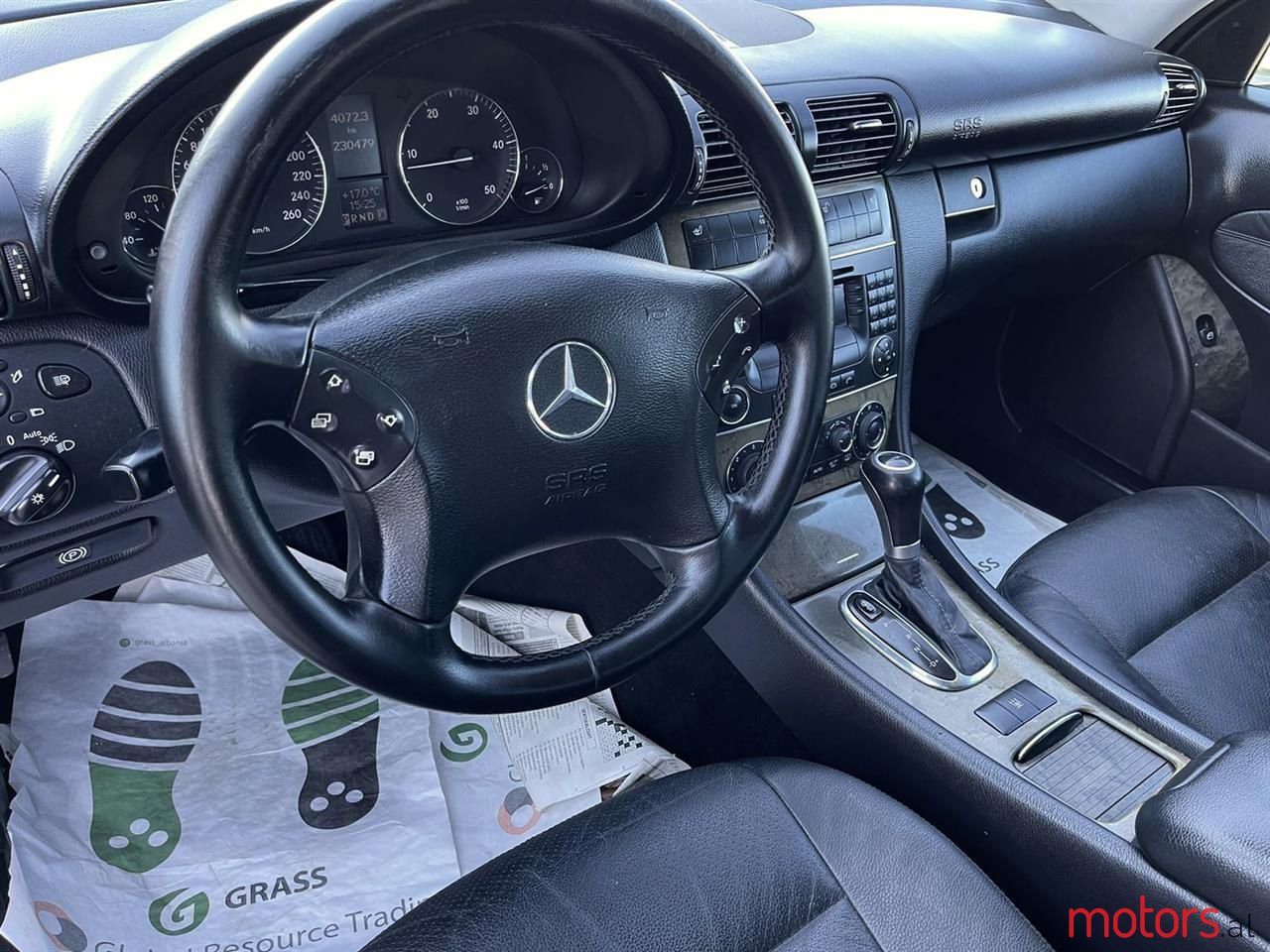 2005' Mercedes-Benz C 220 photo #2