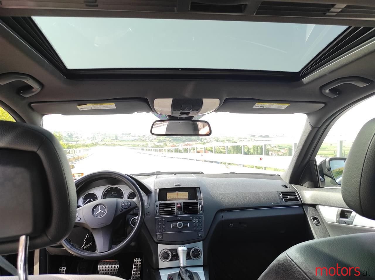 2009' Mercedes-Benz C 300 photo #1