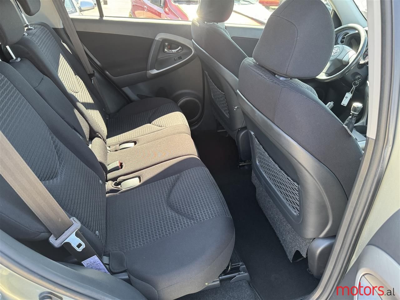 2008' Toyota RAV4 photo #3